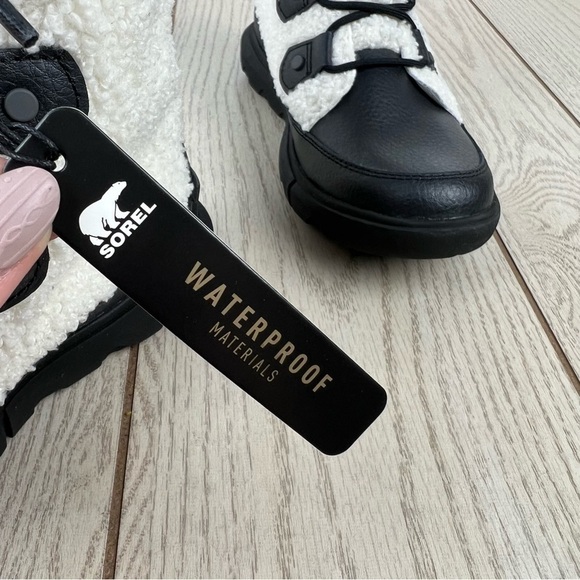 Sorel Explorer II Joan Cozy Leather Faux Shearling Boots 6.5 Black/Sea Salt $165 - Picture 3 of 10